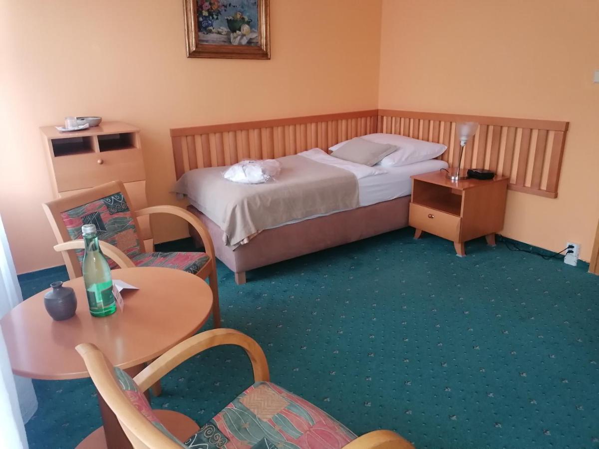 Monti Spa Františkovy Lázně Esterno foto